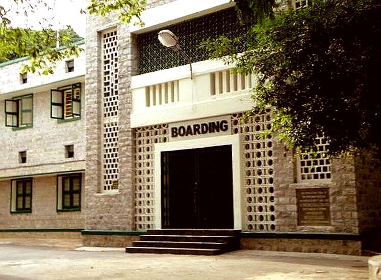 boarding house entry
